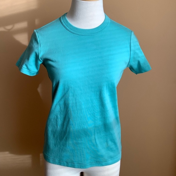 2/$30 UNIQLO Crew Neck Short Sleeve T-Shirt in Aqua Size M - Picture 3 of 14